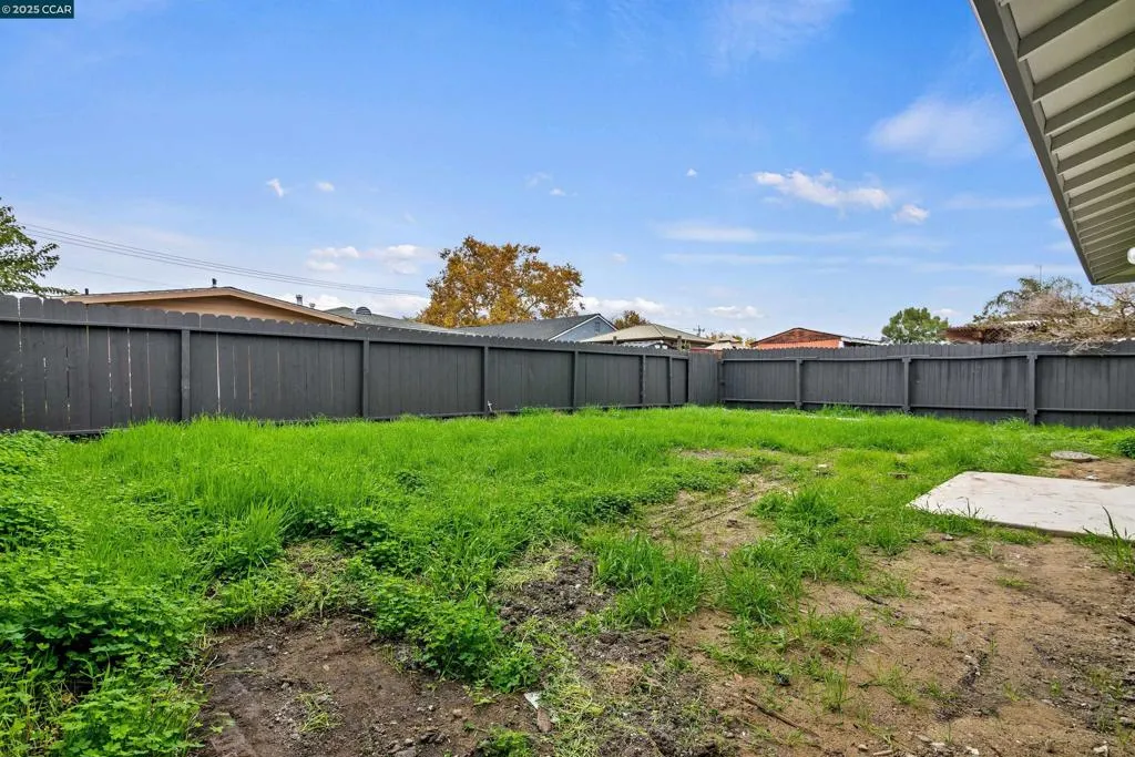 330 Warren Way, Pittsburg, California 94565 home-pic-36