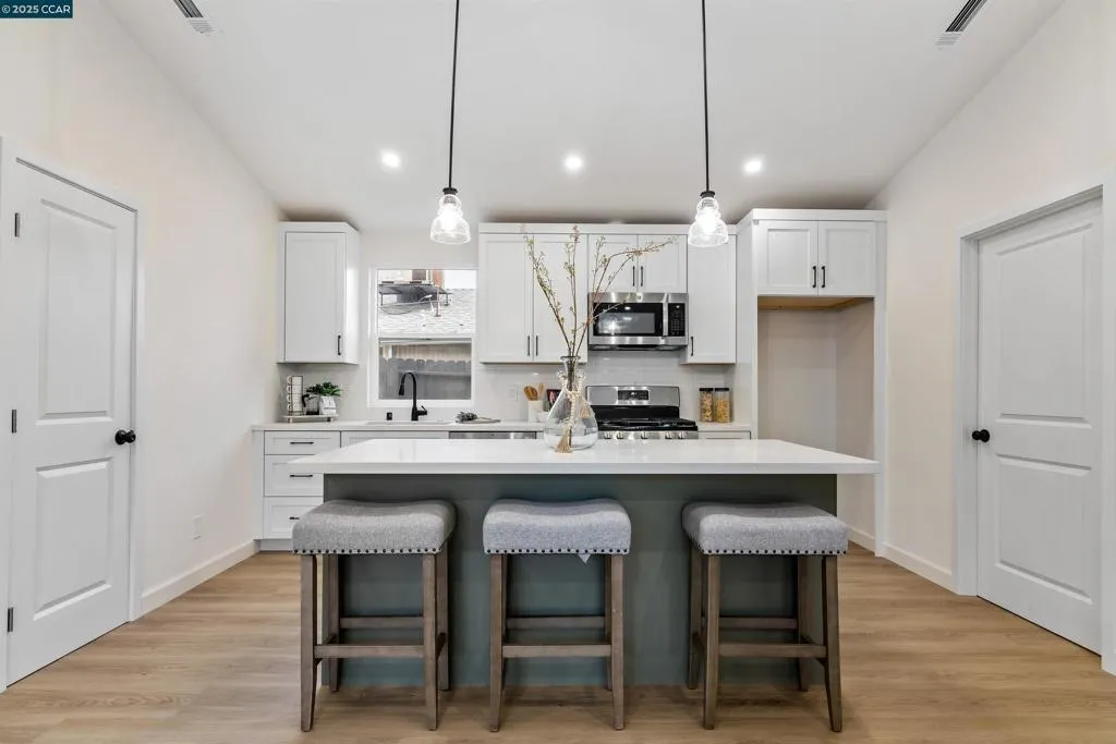 330 Warren Way, Pittsburg, California 94565 home-pic-10