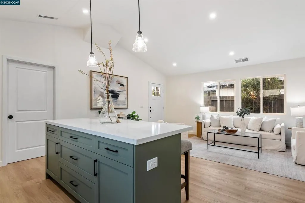 330 Warren Way, Pittsburg, California 94565 home-pic-16