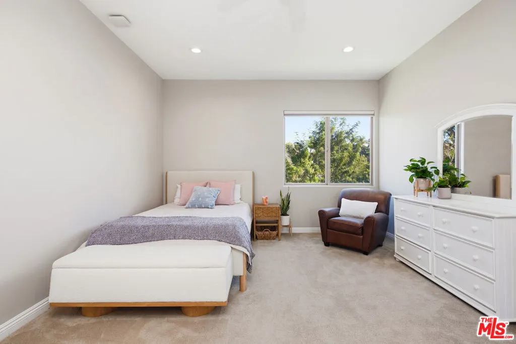 28935 W Beach Lane, Malibu, California 90265 home-pic-29