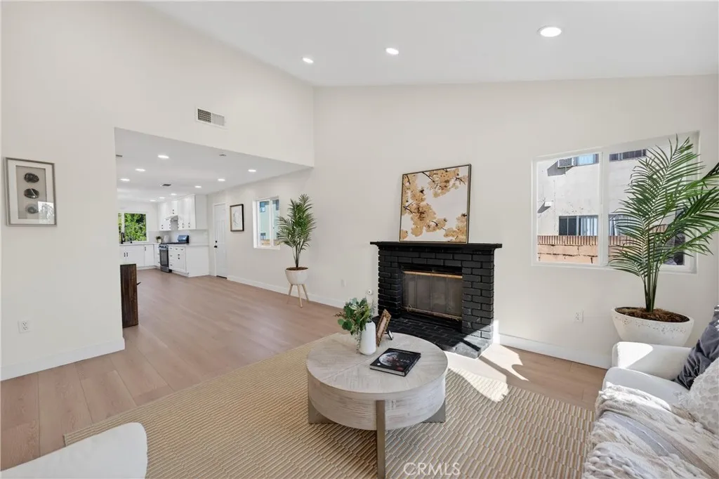 15604 Sharonhill Drive, Whittier, California 90604 home-pic-9