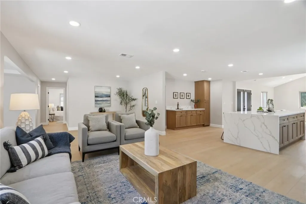 15631 Harvest Street, Granada Hills, California 91344 home-pic-10