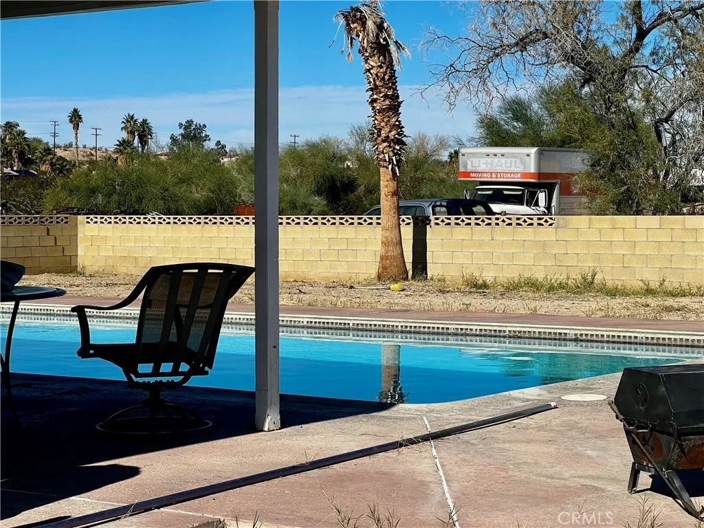 74284 El Paseo, 29 Palms, California 92277 home-pic-16