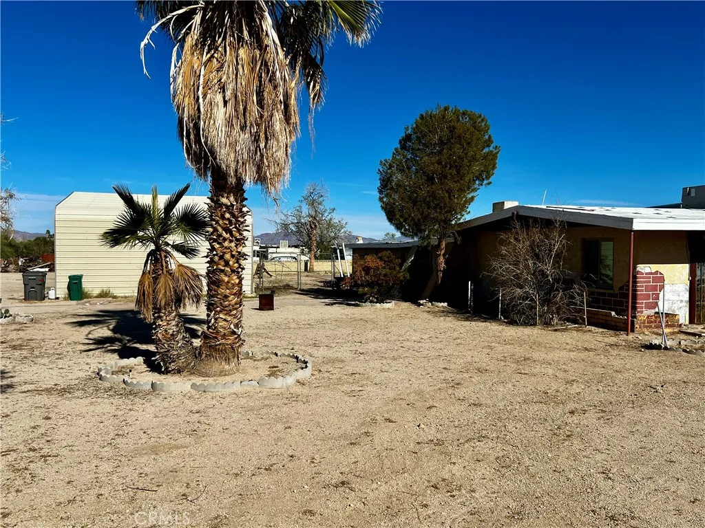 74284 El Paseo, 29 Palms, California 92277 home-pic-8