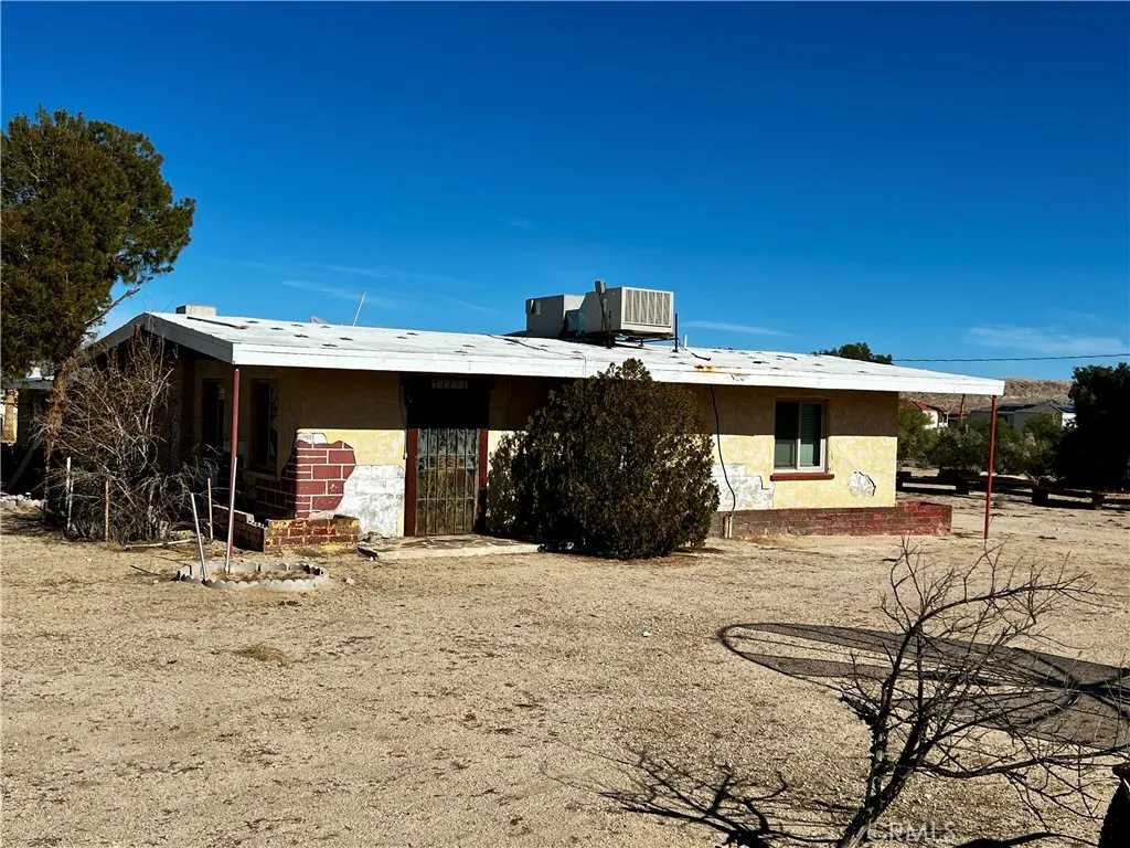 74284 El Paseo, 29 Palms, California 92277 home-pic-10