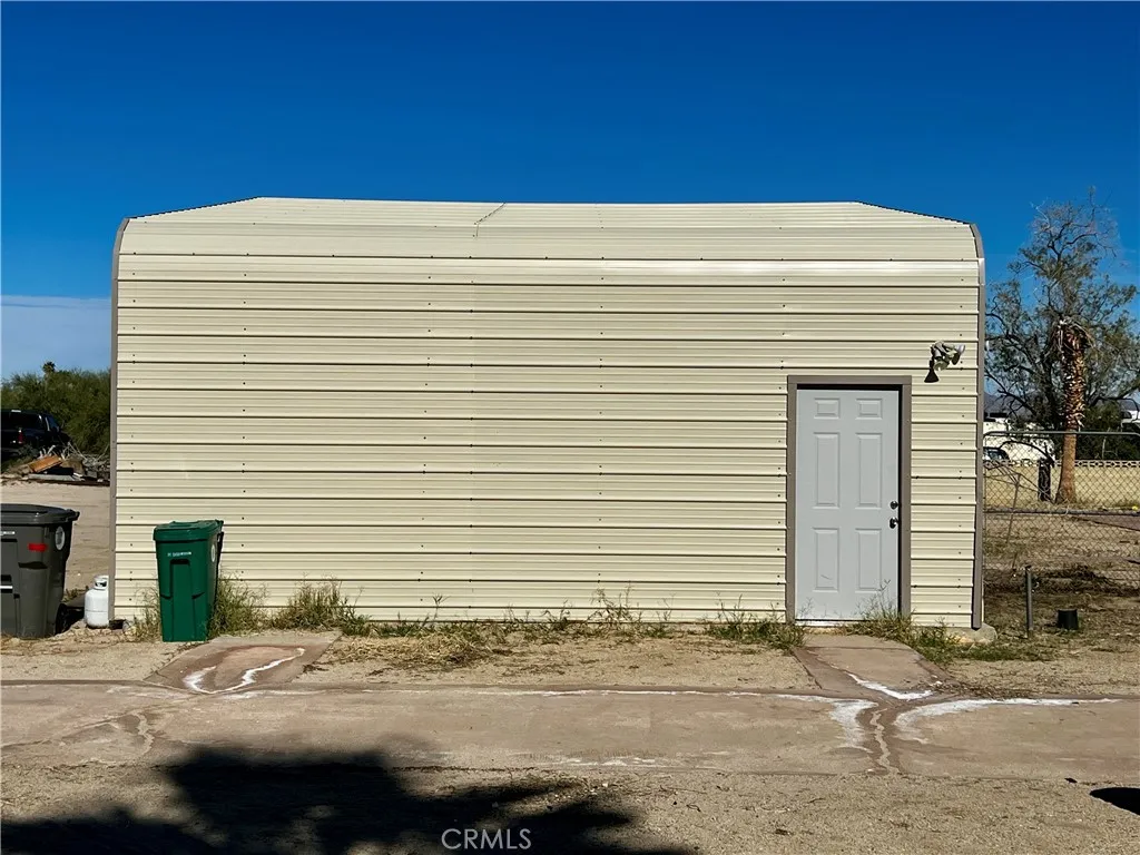 74284 El Paseo, 29 Palms, California 92277 home-pic-6