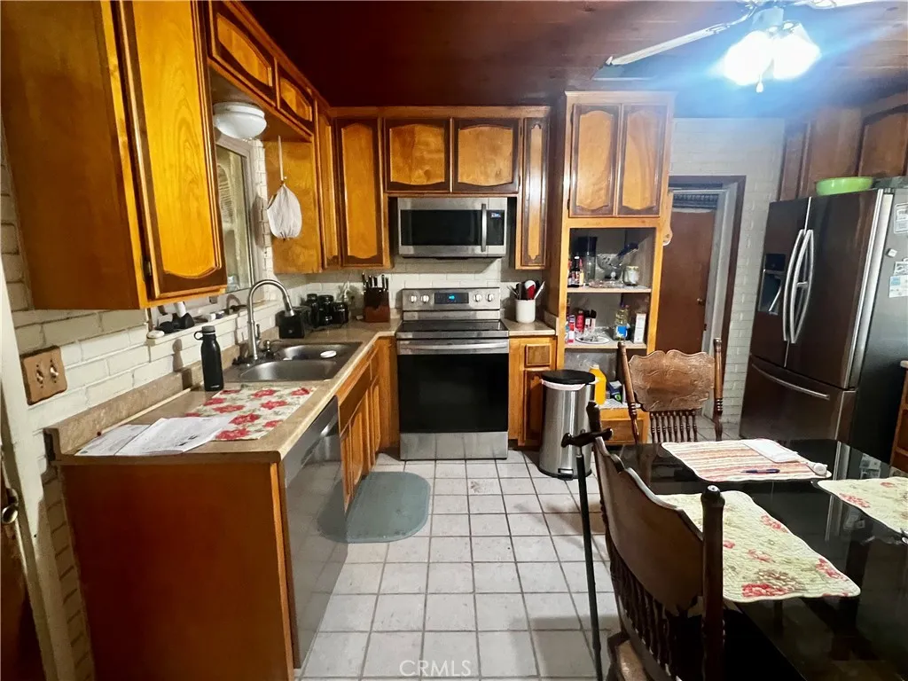 74284 El Paseo, 29 Palms, California 92277 home-pic-33