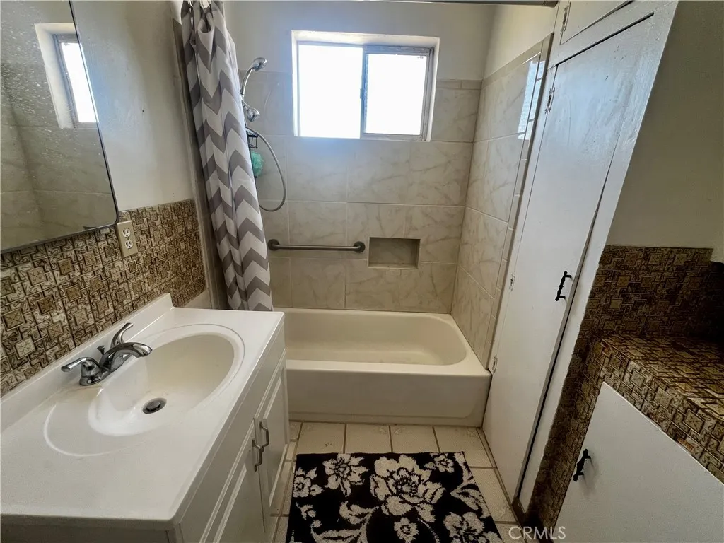 74284 El Paseo, 29 Palms, California 92277 home-pic-45
