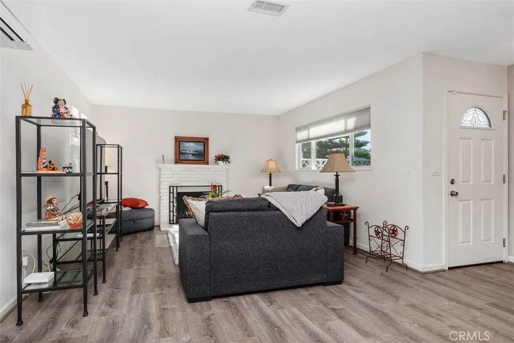 15201 Nottingham, Huntington Beach, California 92647 home-pic-13