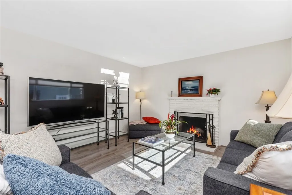 15201 Nottingham, Huntington Beach, California 92647 home-pic-6