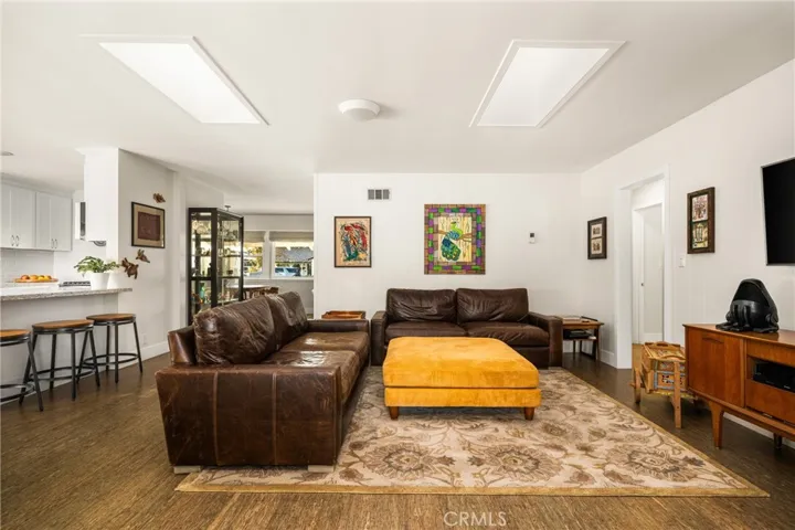 943 E Everett Place, Orange, California 92867