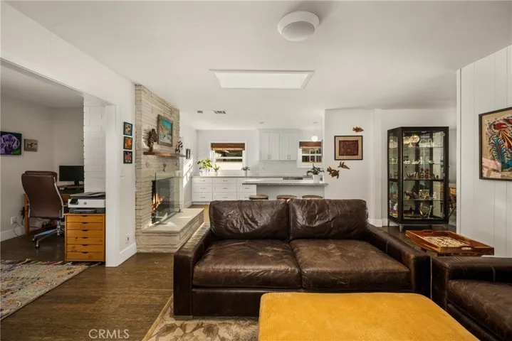 943 E Everett Place, Orange, California 92867
