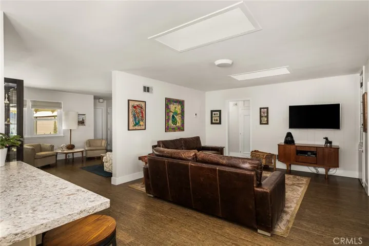 943 E Everett Place, Orange, California 92867