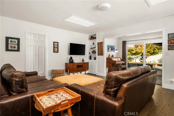 943 E Everett Place, Orange, California 92867