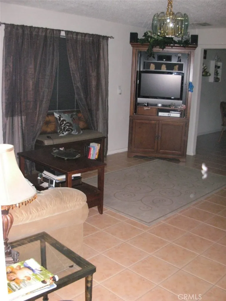 6355 Alton, Jurupa Valley, California 92509 home-pic-6