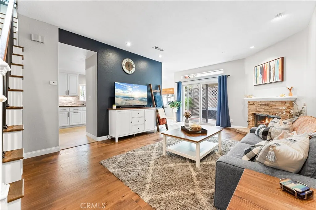 4700 Warner Avenue 112, Huntington Beach, California 92649 home-pic-2