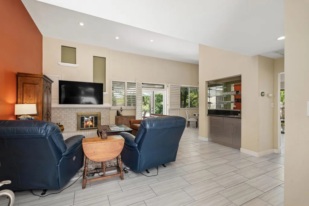 30 San Juan Drive, Rancho Mirage, California 92270 home-pic-3