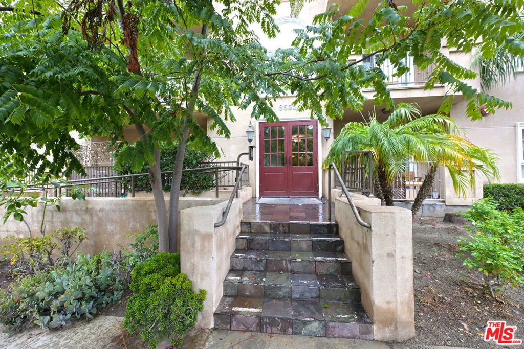 8555 Cashio Street Ph4, Los Angeles, California 90035 home-pic-33