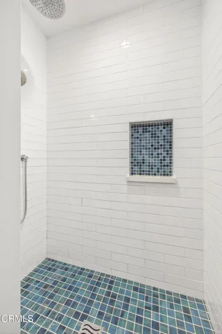 UpmarketMedia_1040Dover-109