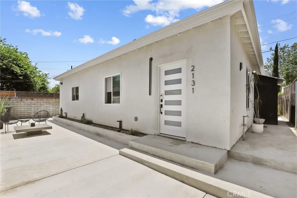 2129 N Pepper Street, Burbank, California 91505 home-pic-37