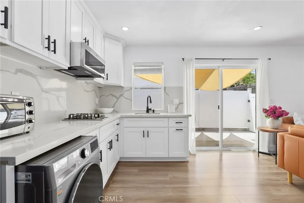 2129 N Pepper Street, Burbank, California 91505 home-pic-45