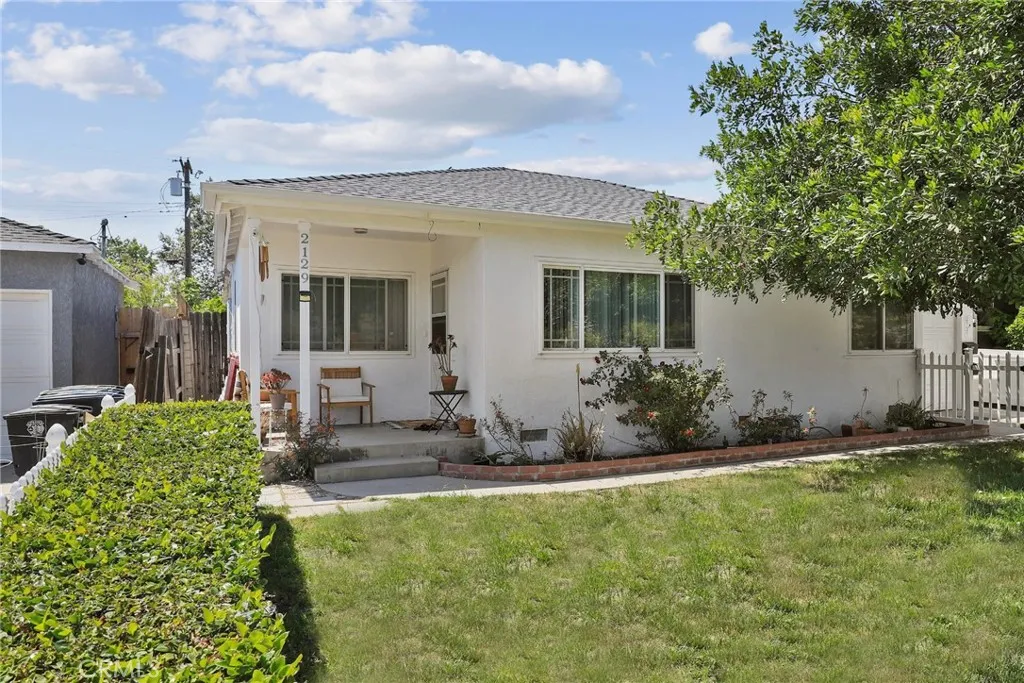 2129 N Pepper Street, Burbank, California 91505 home-pic-3