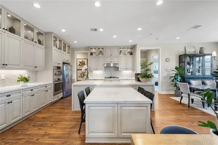 Built in eating area with quartz counter top.