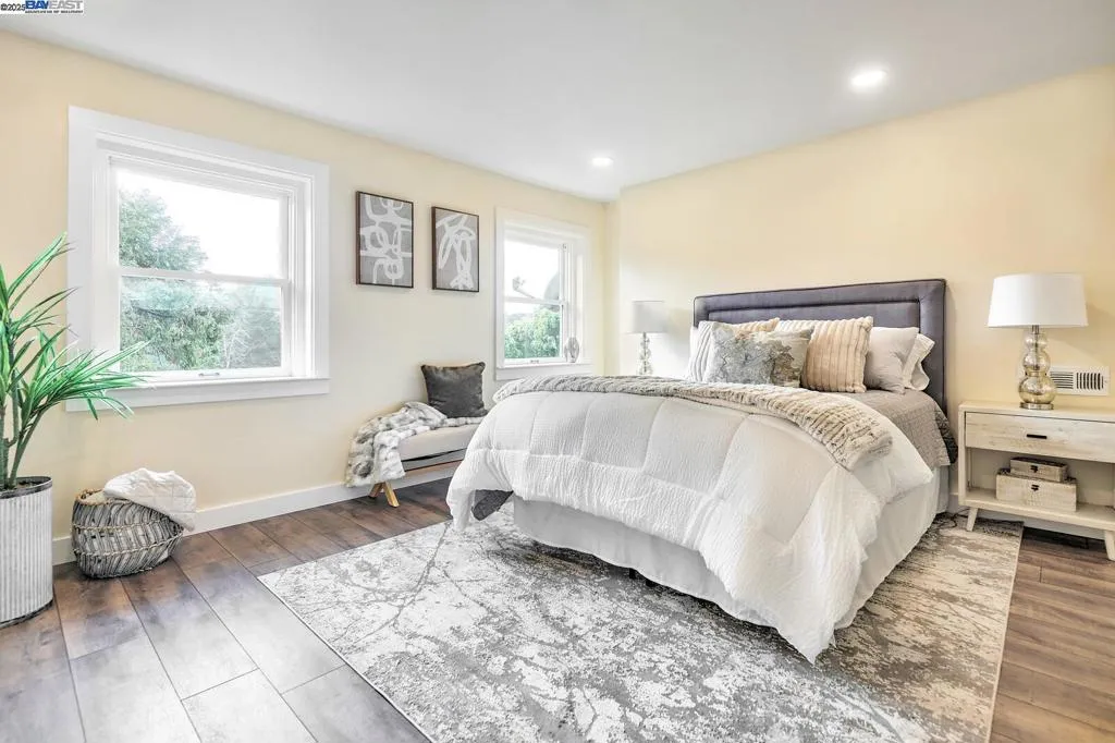 100 Sonia St., Oakland, California 94618 home-pic-12