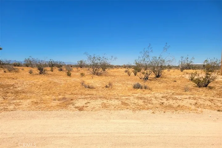 38 Japatul Rd, Apple Valley, California 92307