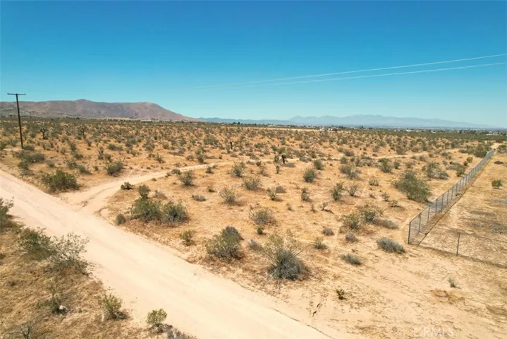 38 Japatul Rd, Apple Valley, California 92307