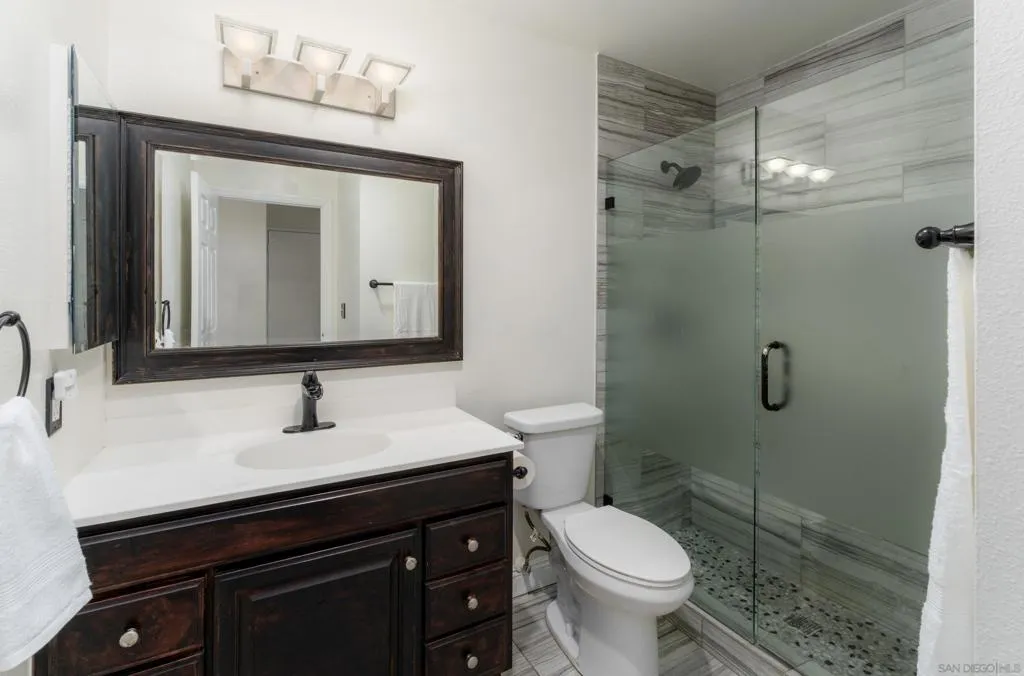 3207 Midway Dr 104, San Diego, California 92110 home-pic-13