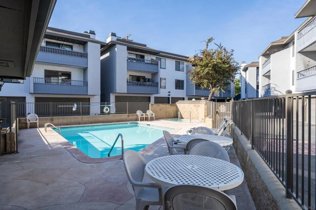 3207 Midway Dr 104, San Diego, California 92110 home-pic-20