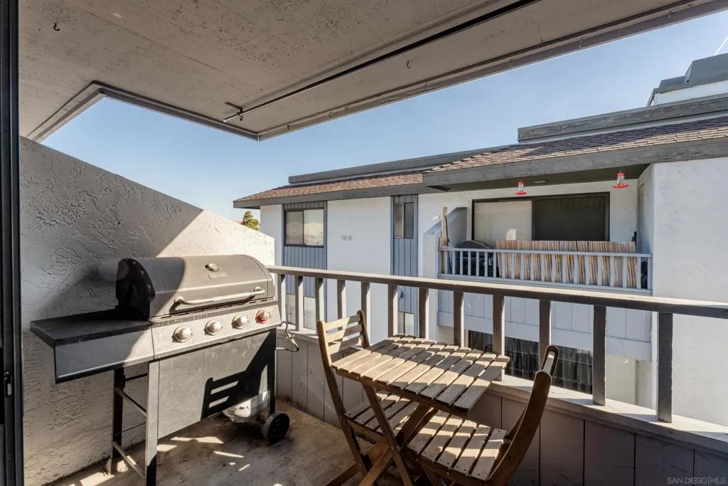 3207 Midway Dr 104, San Diego, California 92110 home-pic-11