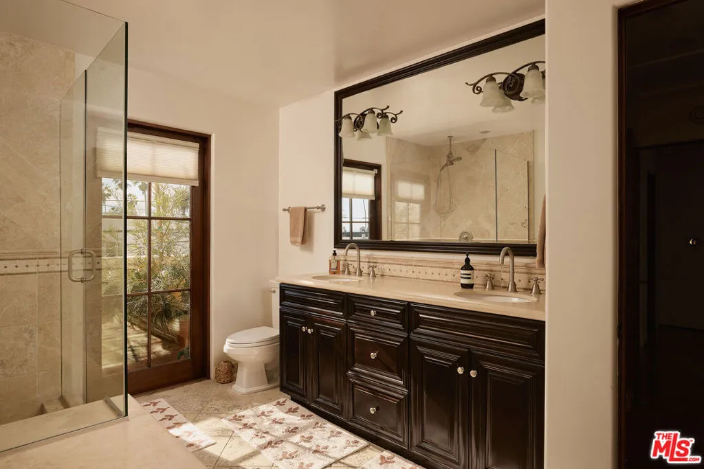 908 17th Street 8, Santa Monica, California 90403 home-pic-10