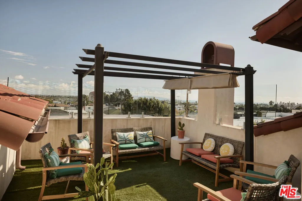 908 17th Street 8, Santa Monica, California 90403 home-pic-14