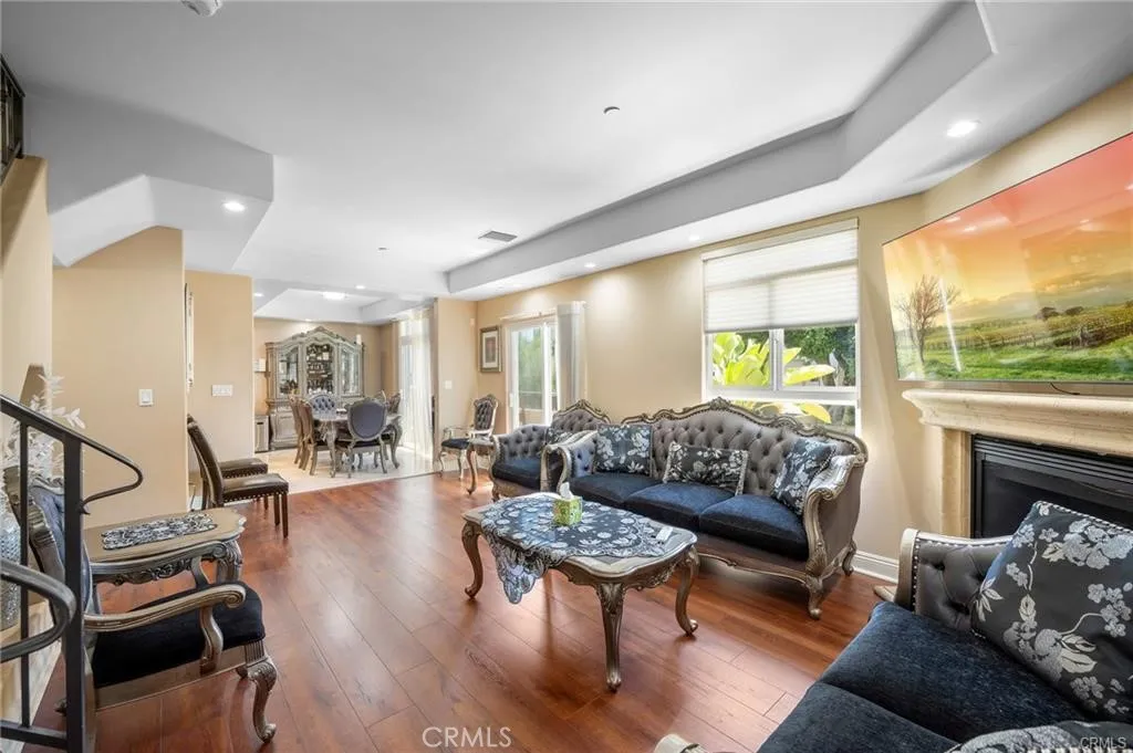 11323 Huston 1, North Hollywood, California 91601 home-pic-5