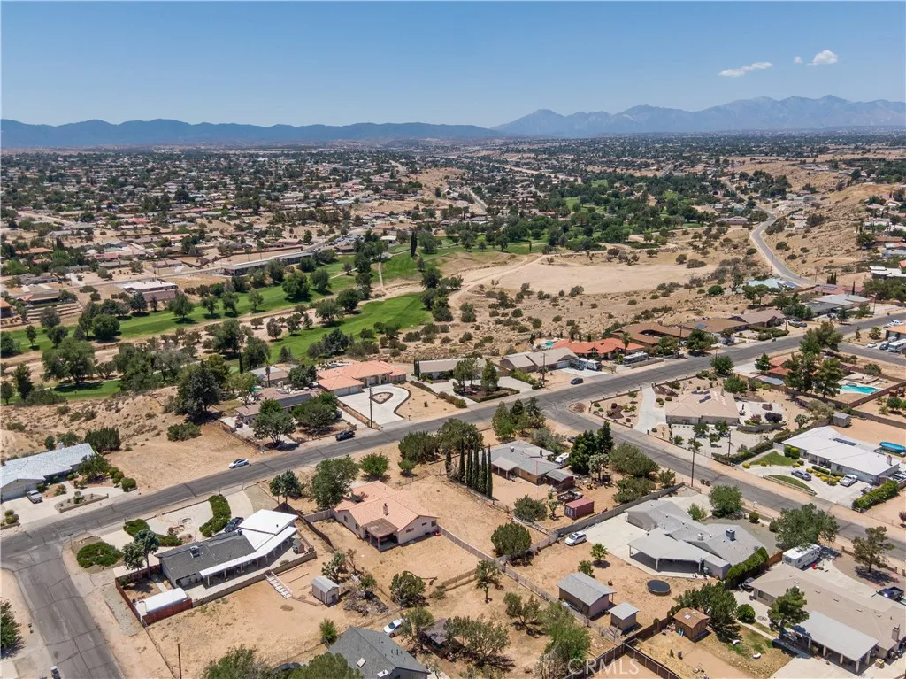 18146 Orange, Hesperia, California 92345 home-pic-41