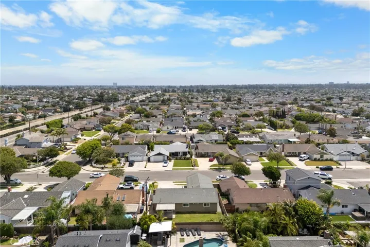 17551 Misty, Huntington Beach, California 92649