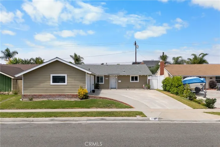 17551 Misty, Huntington Beach, California 92649