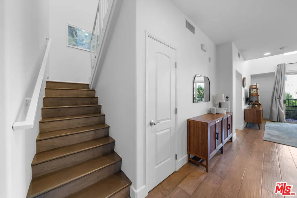 629 Traction Avenue 233, Los Angeles, California 90013 home-pic-14