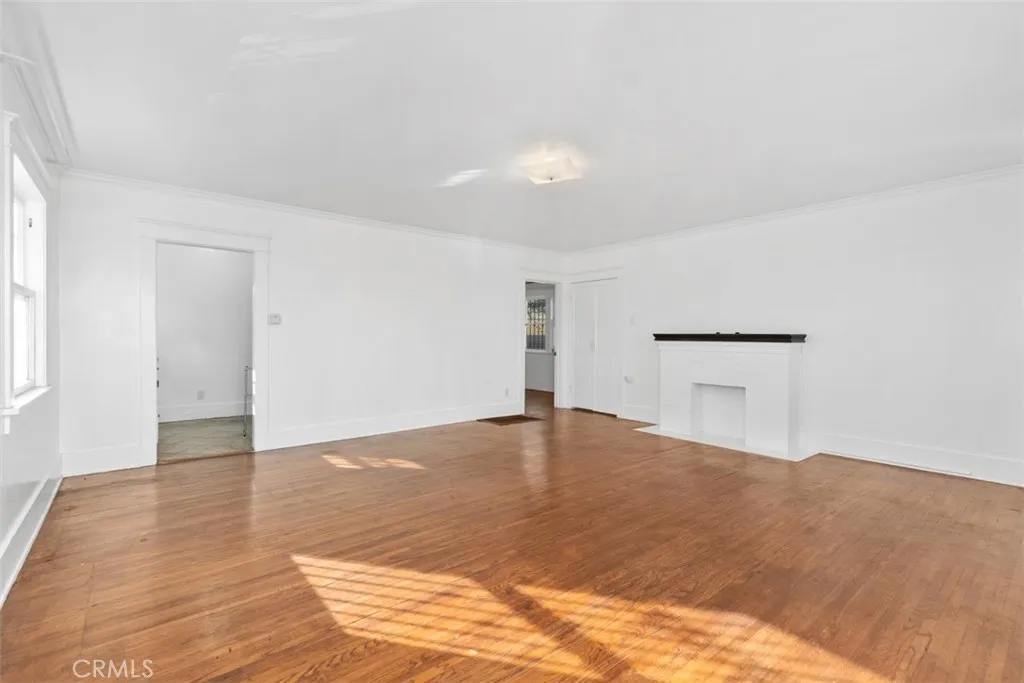 1728 E Florida Street, Long Beach, California 90802 home-pic-2