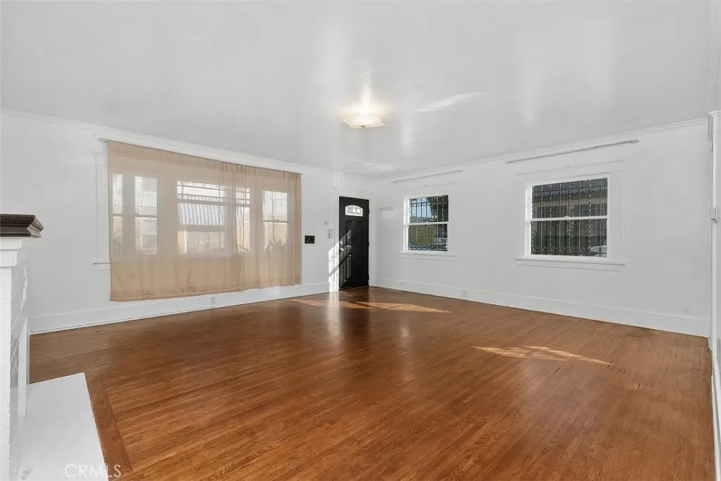 1728 E Florida Street, Long Beach, California 90802 home-pic-1