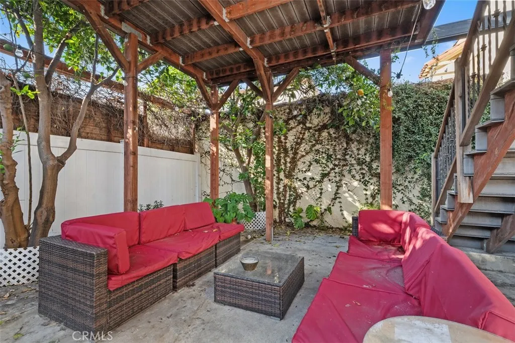 1728 E Florida Street, Long Beach, California 90802 home-pic-15