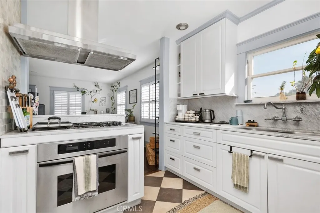 1728 E Florida Street, Long Beach, California 90802 home-pic-24