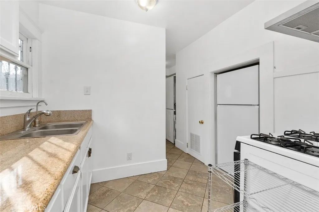 1728 E Florida Street, Long Beach, California 90802 home-pic-6