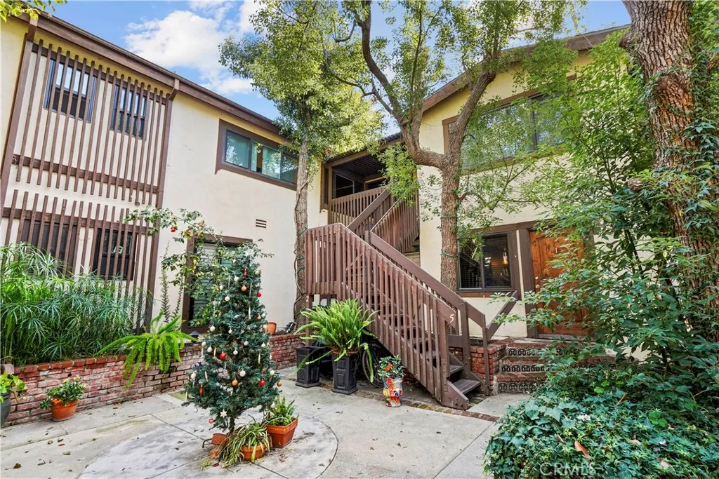15457 Moorpark Street 1, Sherman Oaks, California 91403 home-pic-26