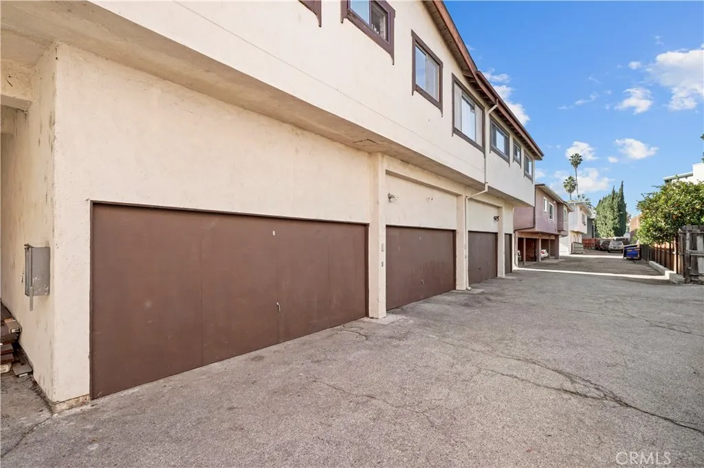 15457 Moorpark Street 1, Sherman Oaks, California 91403 home-pic-28