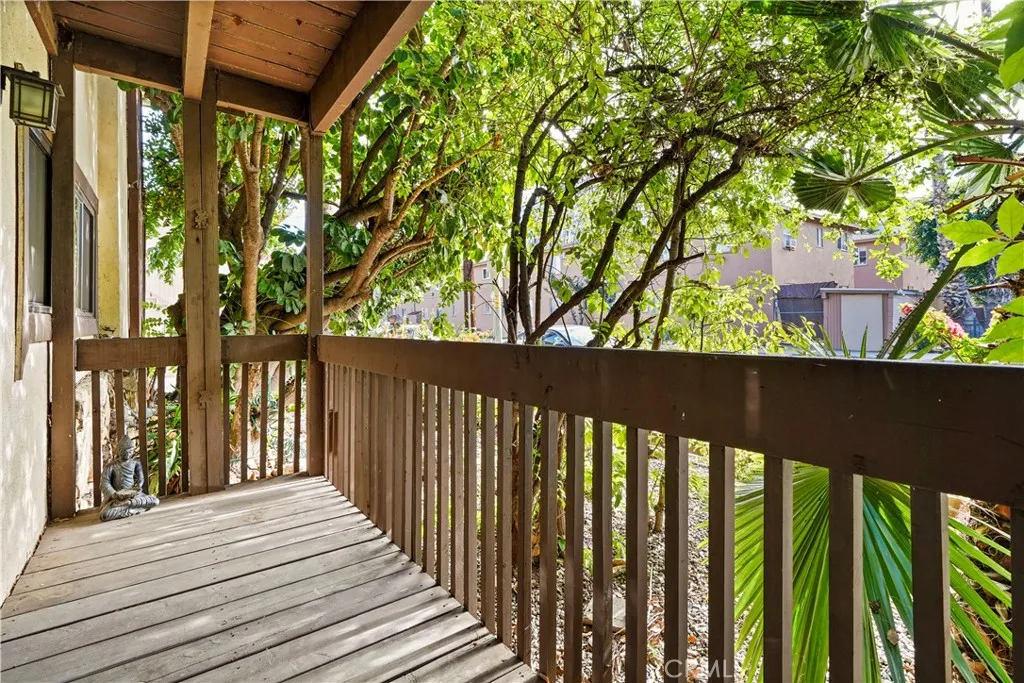 15457 Moorpark Street 1, Sherman Oaks, California 91403 home-pic-22