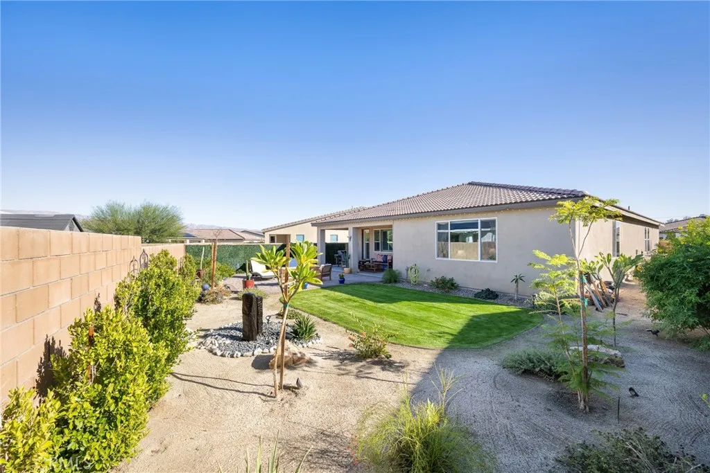 79244 Zamora Court, Indio, California 92203 home-pic-47