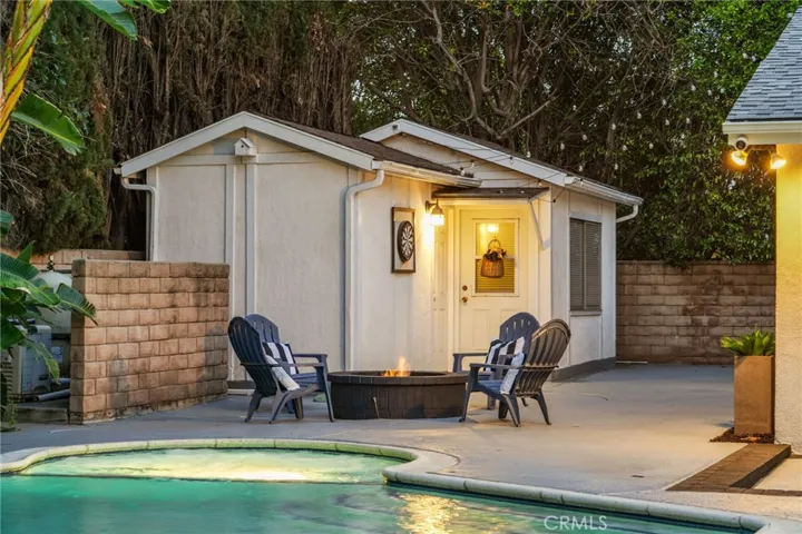 9841 Donna Avenue, Northridge, California 91324